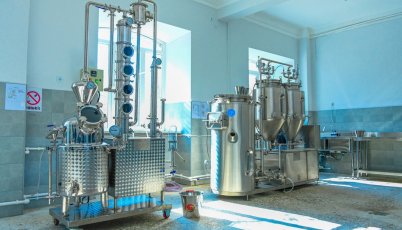 Laboratory of brewing and distillation of fruit vodkas in AAU with the support of AKBA Federation